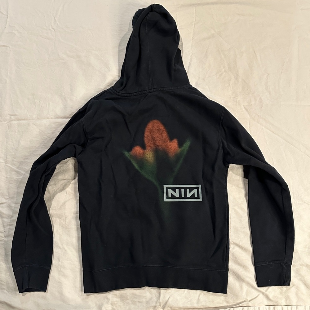 💕 Moving Sale! 💕 
Nine Inch Nails The Fragile Hoodie